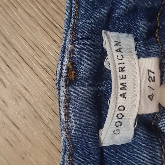 Good American Jeans Women's sz 4/27 Good Leg Crop Mid Rise Indigo Denim Jeans - Picture 6 of 14